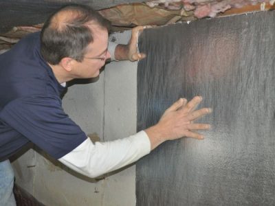 installation steps for crawl space insulation in a crawl space in Simi Valley