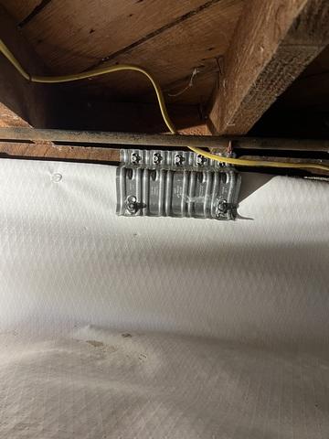 * Encapsulation system: Install drainage matting/Clean Space liner in the walls/ retrofit