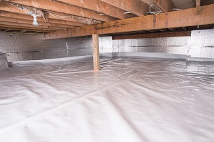 A complete crawl space vapor barrier in Moorpark installed by our contractors